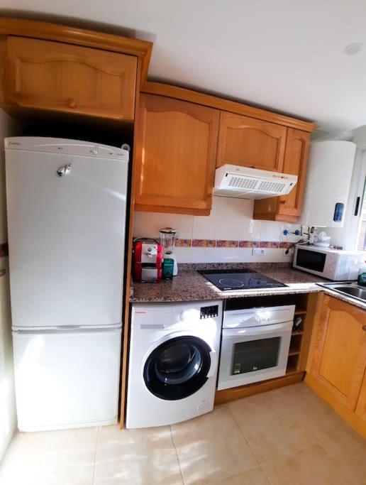 Naranja Apartament On The Beach 2 Bedrooms โอโรเปซาเดลมาร์ ภายนอก รูปภาพ